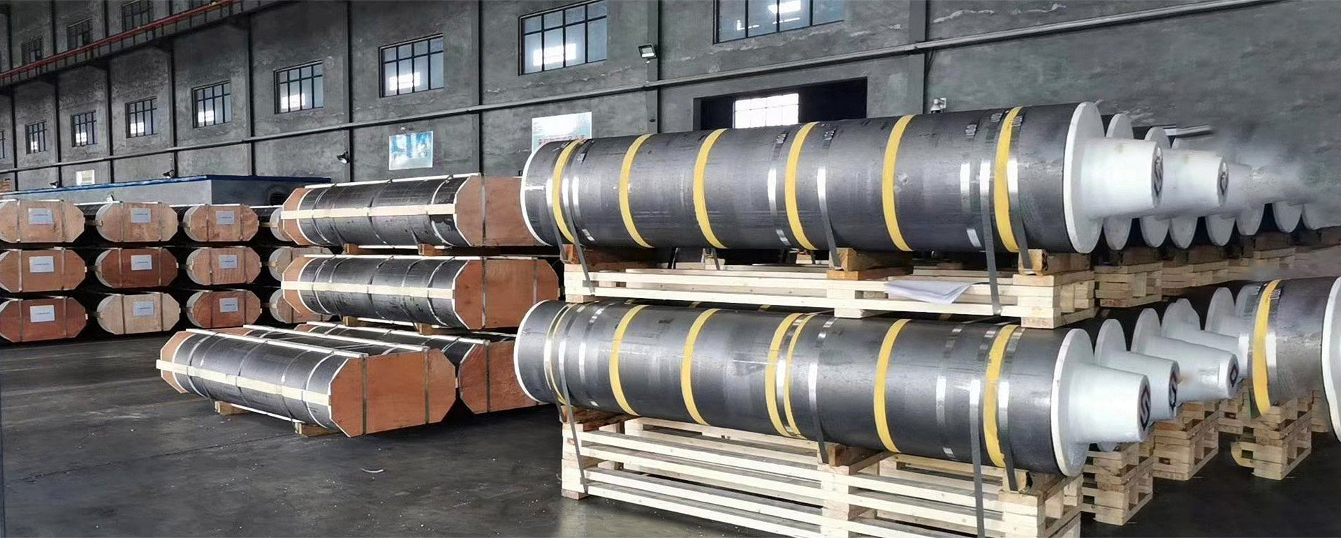Ultra high power graphite electrode